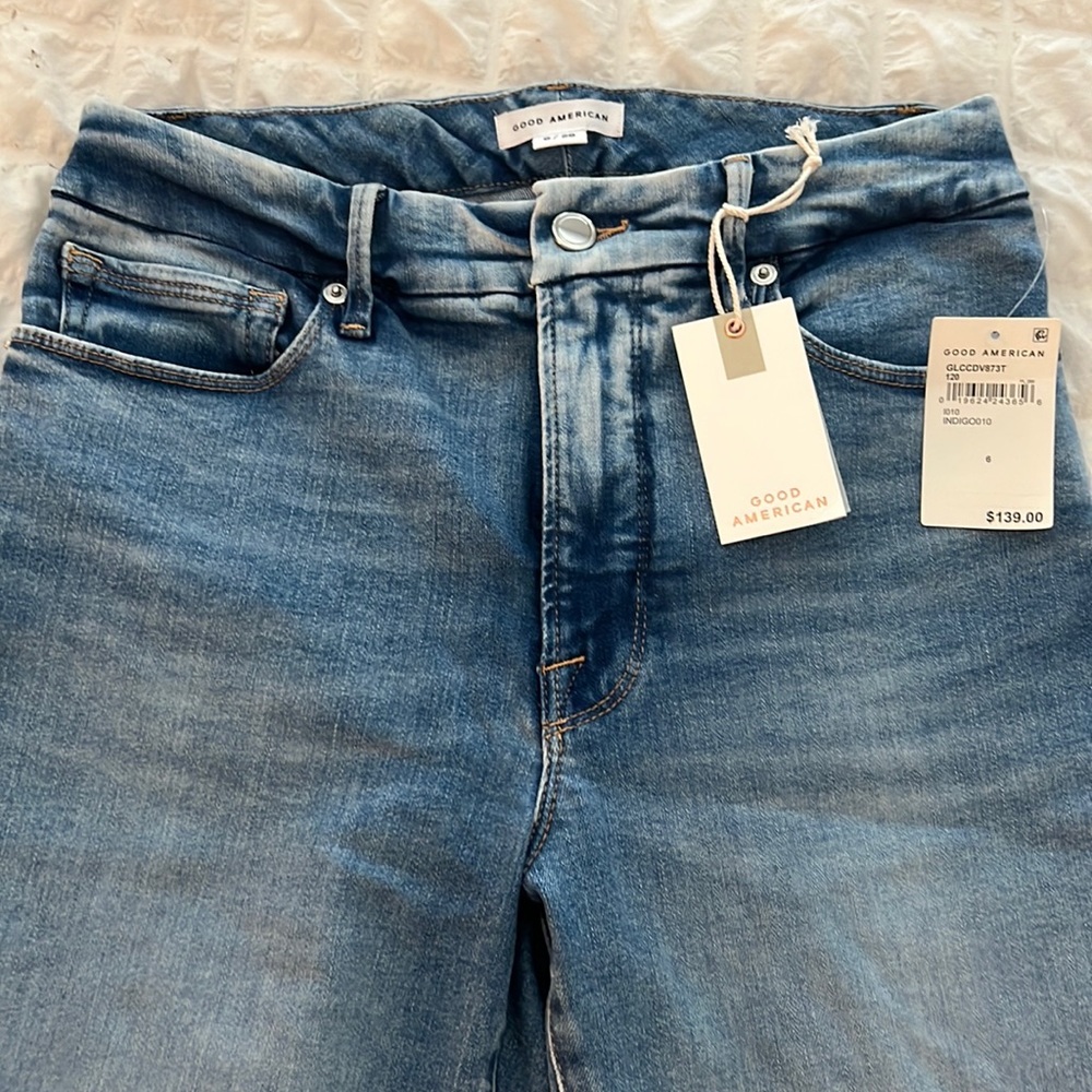 Good American GOOD LEGS jeans